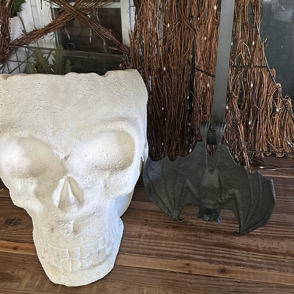 Pottery Barn 🦇 Bat Wreath Holder BNIB AMAZING! - Picture 2 of 8